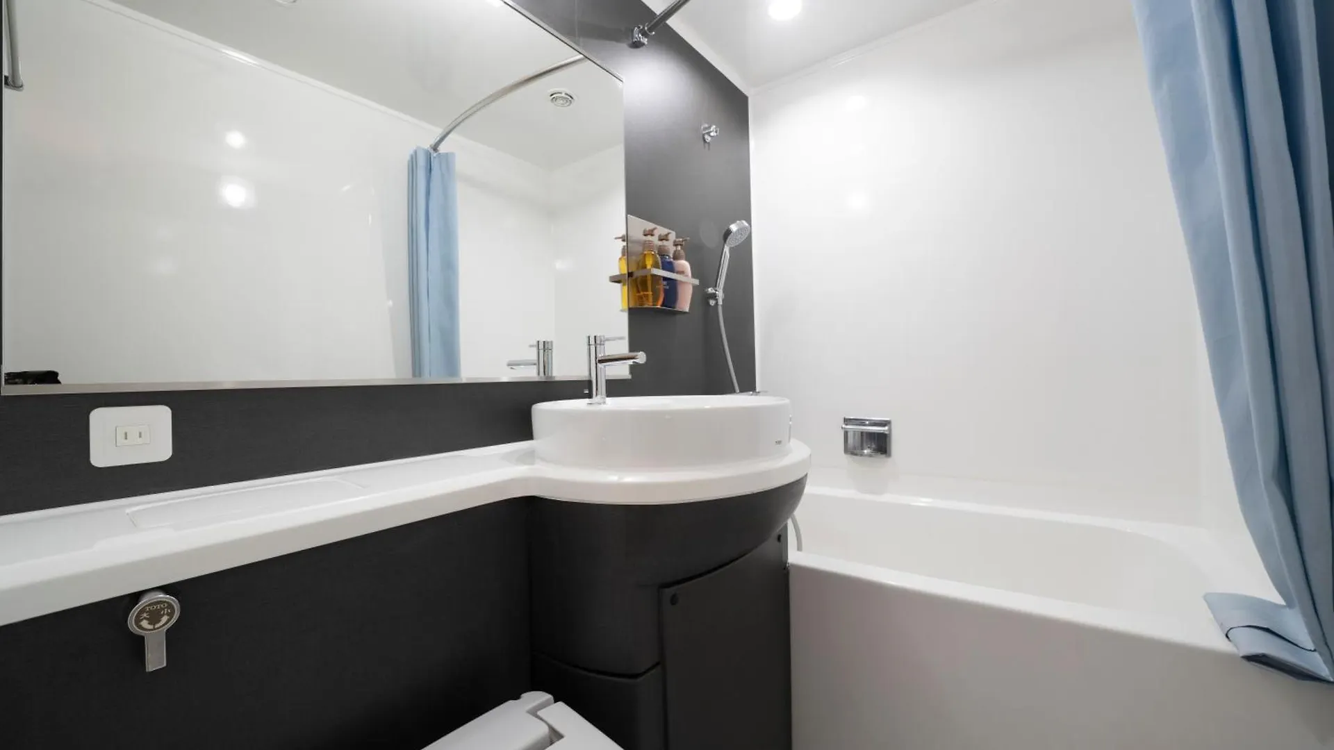 Hotel Binario Umeda Osaka 4*,